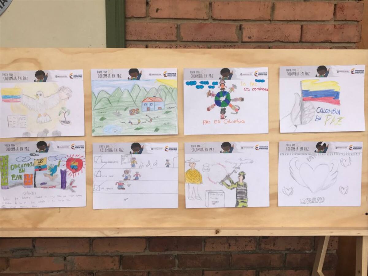 Fueron 15 niños entre los 2 y los 16 años de colegios oficiales del país quienes ganaron el concurso plasmando su visión del país en el posconflicto.