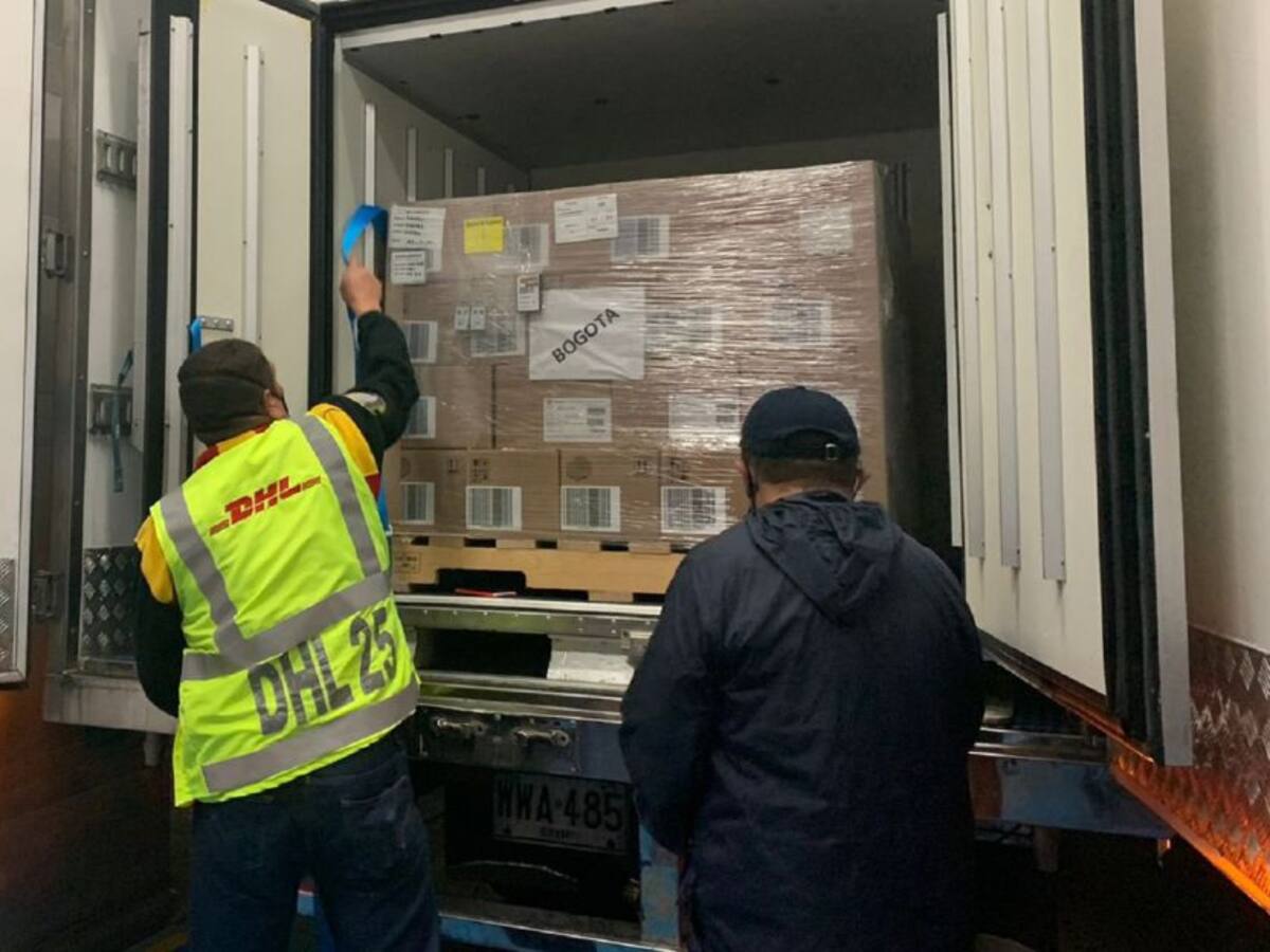 Llegó nuevo lote de 163.200 dosis de AstraZeneca contra la COVID-19