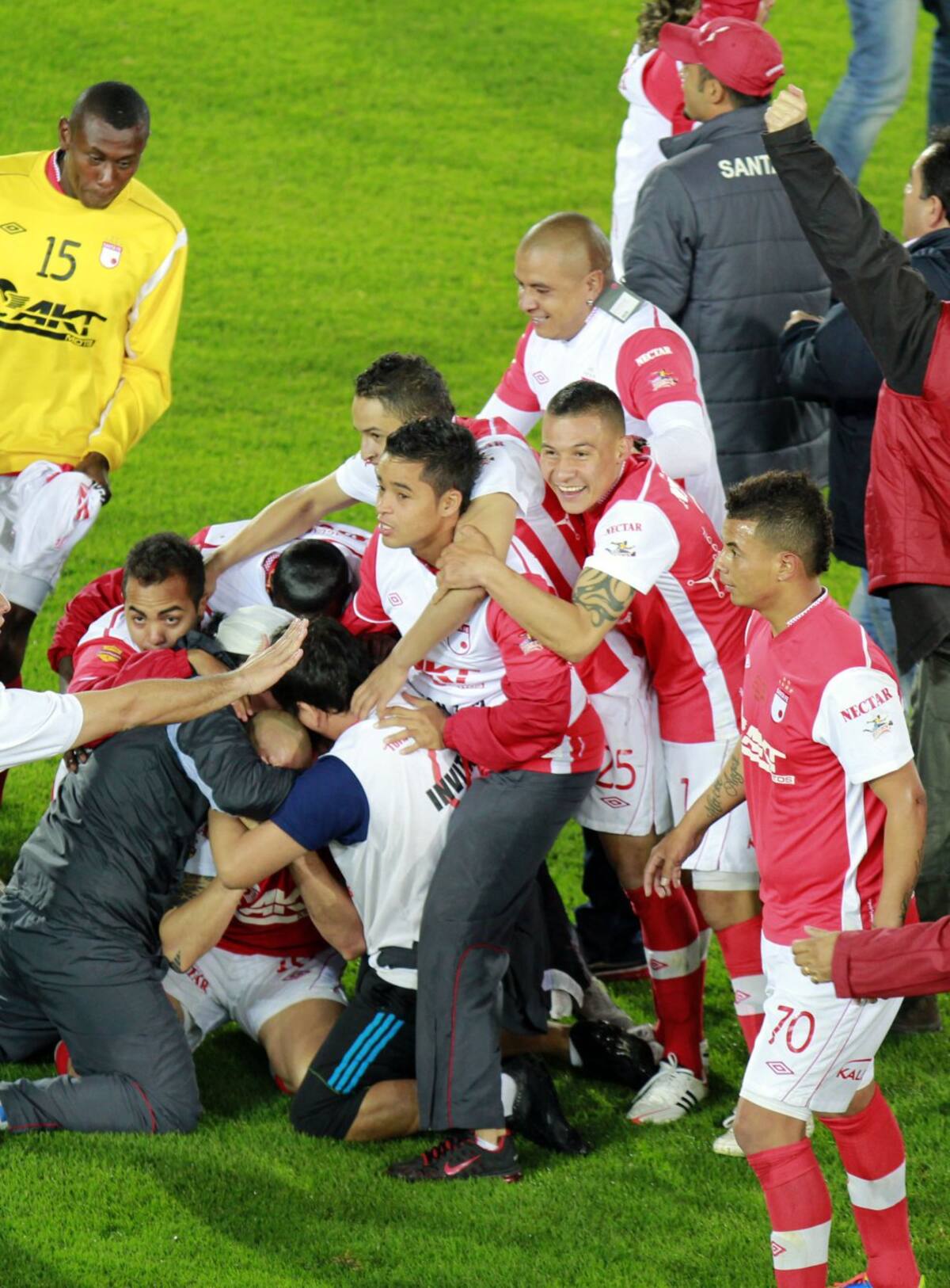 El volante lideró al cuadro rojo a la histórica séptima estrella.