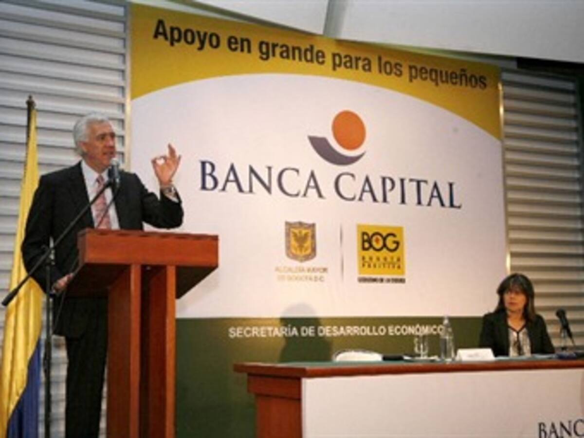 Tenderos y loteros se beneficiaran de nuevas líneas de crédito en Bogotá