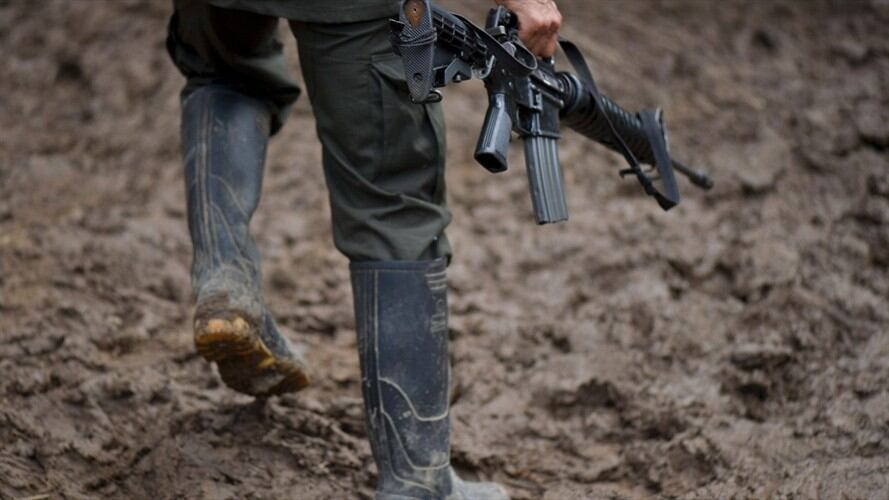 Indígenas expulsaron a tres presuntos disidentes de las Farc en Silvia, Cauca. Foto: Getty Images