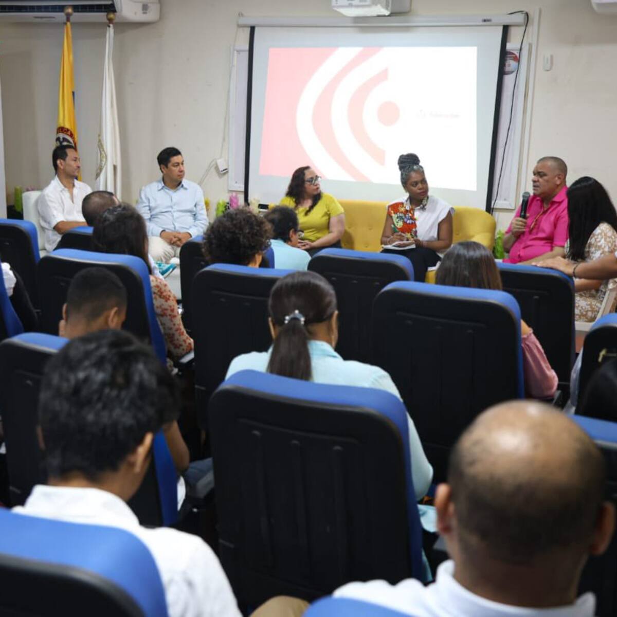 MinEducación y Amazon Web Services entrega 675 cupos para formar estudiantes de UniGuajira