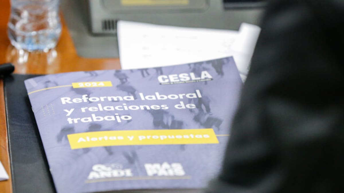 ¿Cuáles serían los efectos de reglamentar apartados de la reforma laboral con decretos?