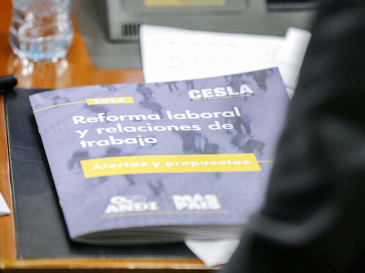 Concepto de MinHacienda de Reforma Laboral reconoce que aumentaría informalidad y golpearía empleo