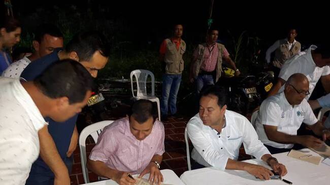 Encuentro entre gobernador de Norte de Santander y manifestantes del Catatumbo