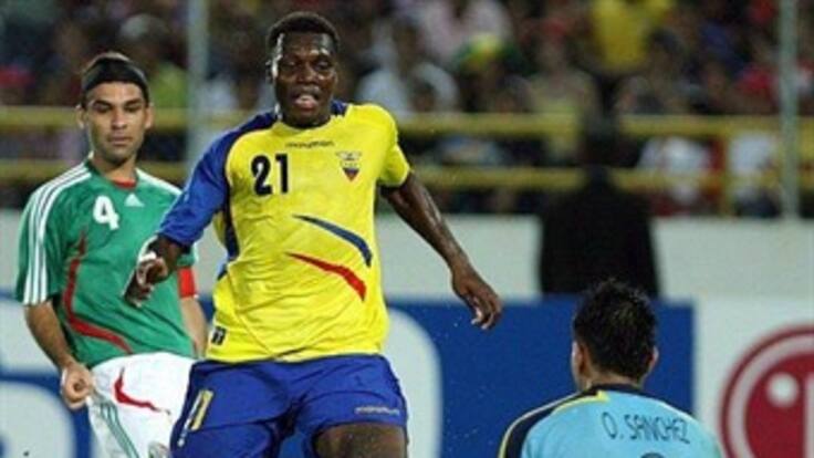 “Siempre he tenido el deseo de ir a jugar en Colombia”: Carlos Tenorio