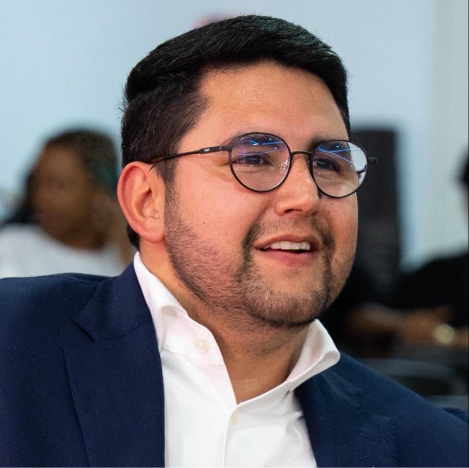 Carlos Fernando Cuevas, candidato vicepresidencial de Santiago Botero, del movimiento Romper el Sistema. Foto: Facebook Carlos Fernando Cuevas.