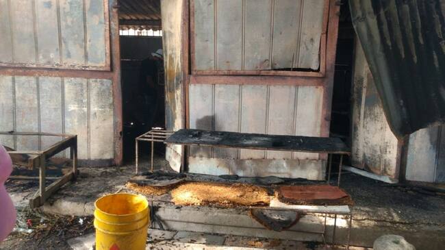 La conflagración registrada en las afueras del cementerio Jardines de Paz, en jurisdicción del municipio de Turbaco, Bolívar