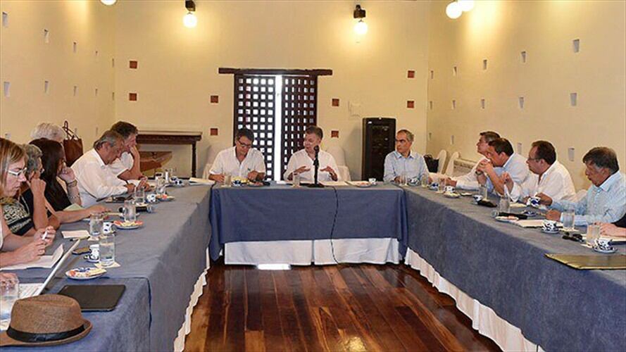 Le pidió al jefe negociador Gustavo Bell que se devuelva al país para "evaluar el futuro del proceso". Lamentó que esa guerrilla reanudara sus acciones terroristas.. Foto: Colprensa