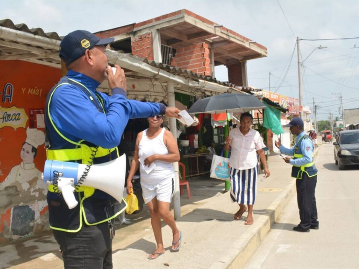 Señalización en colegios y cambios viales para mejorar movilidad en El Pozón