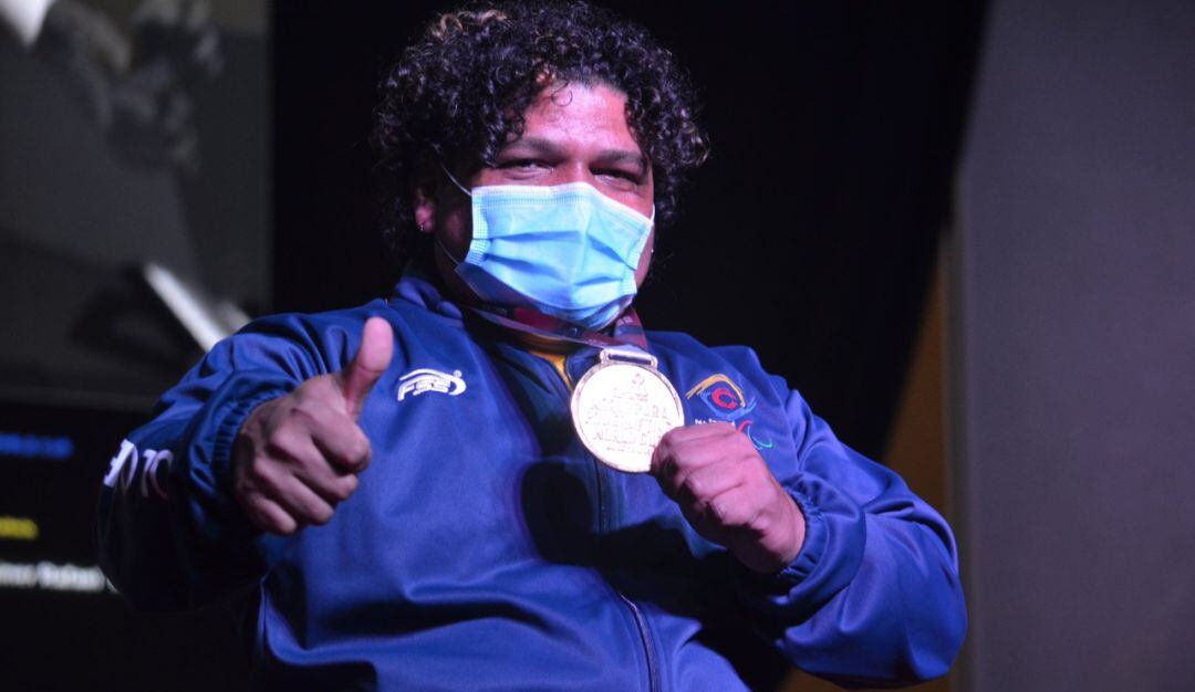 Jainer Cantillo, ganador de oro en la Copa Mundo Para Powerlifting