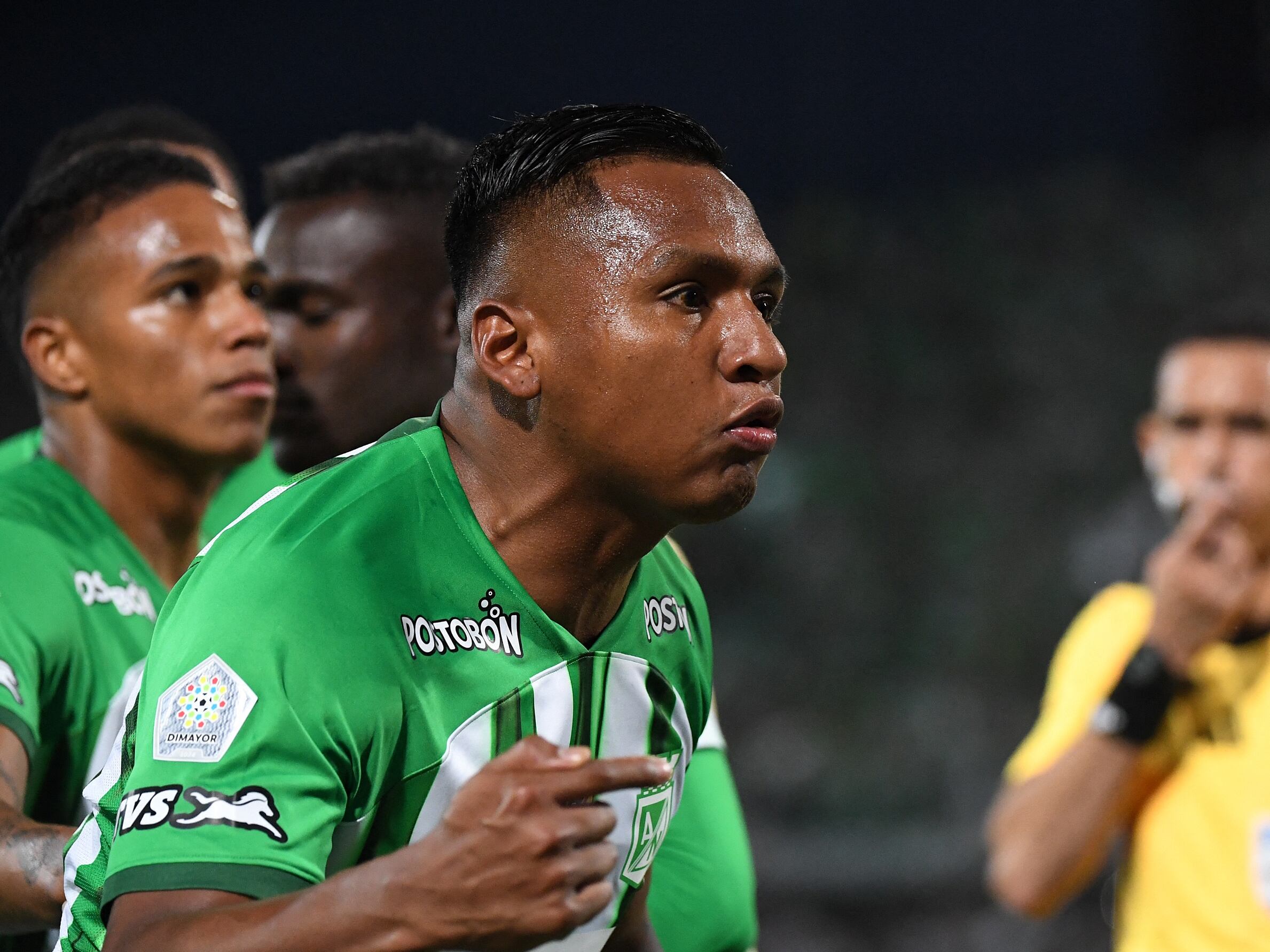 Alfredo Morelos celebra su gol en la final ante el Tolima. (Photo by JAIME SALDARRIAGA/AFP via Getty Images)