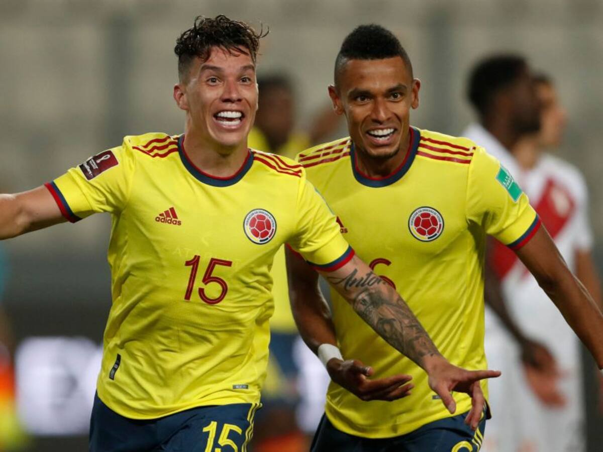 Cabezazo y adentro: El gol de Matheus Uribe en la victoria ante Perú