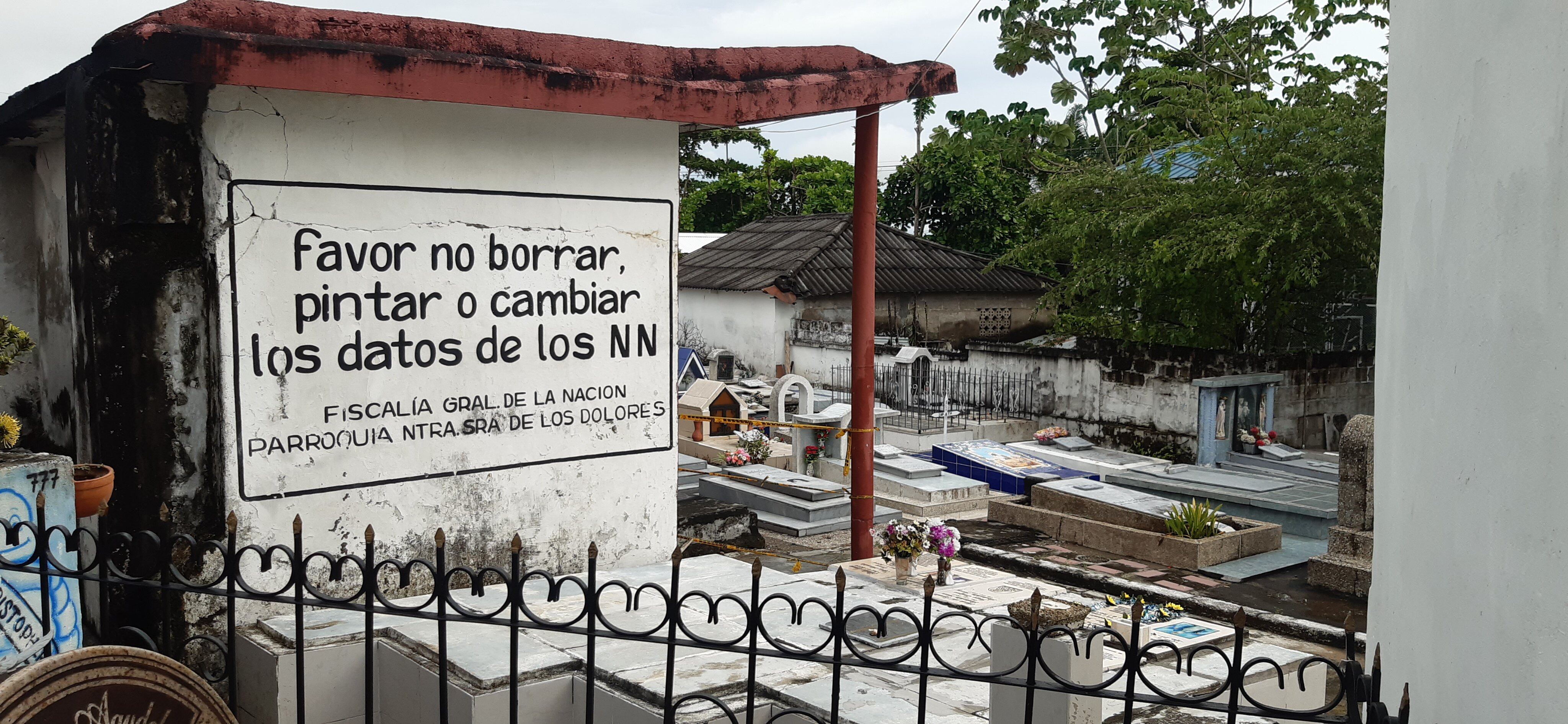 Cementerio de Puerto Berrío, Antioquia / Foto: Twitter @CentroMemoriaH