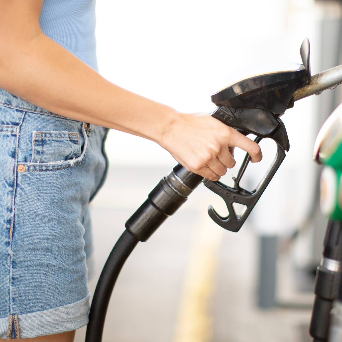 El precio de la gasolina y el diésel no subirá en julio: Germán Ávila, ministro de Hacienda