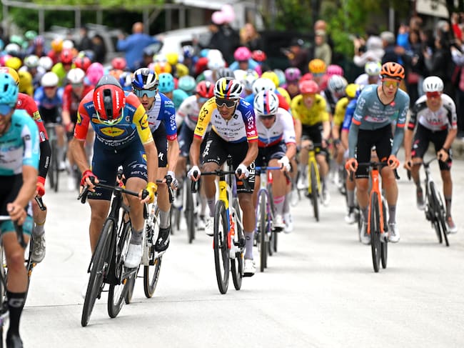 Egan Bernal durante la segunda etapa del Giro de Italia. (Photo by Tim de Waele/Getty Images)