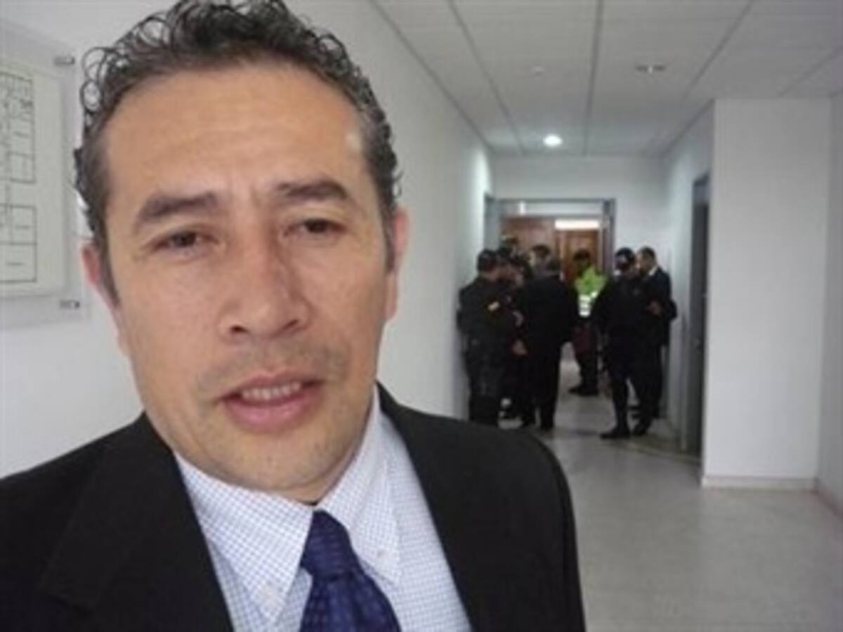 El Senado avaló ascenso de un general implicado en falso positivo: Padre grafitero