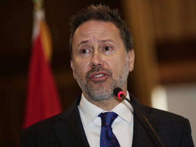 Suspenden por 5 meses al exsecretario de la JEP Néstor Raúl Correa