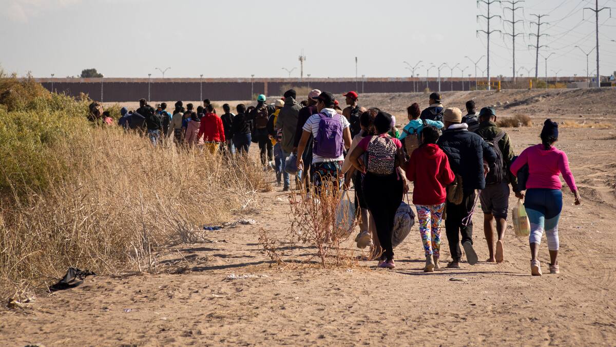 Administración Biden fracasó en temas migratorios: sheriff de Arizona, EE.UU.
