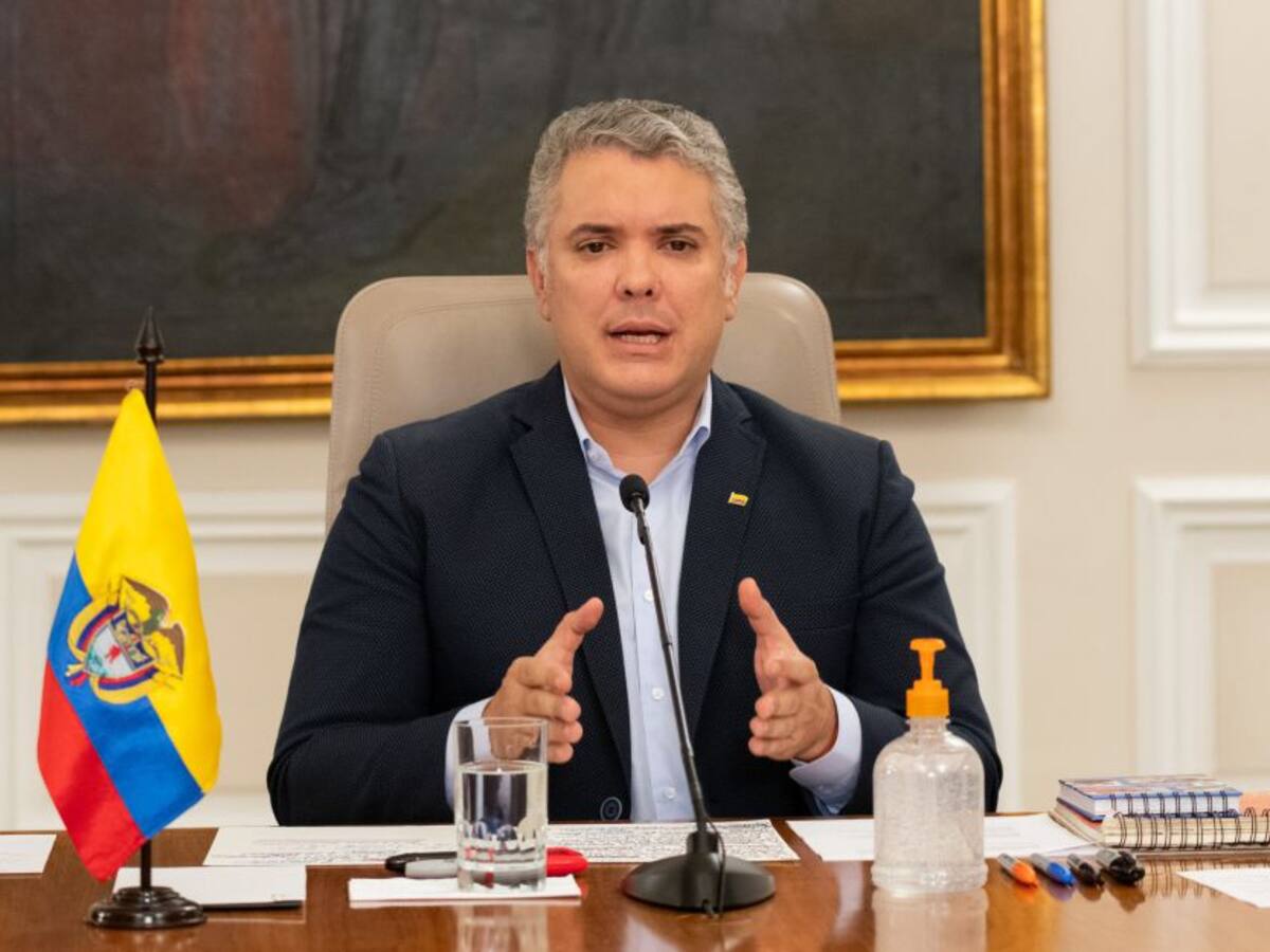 Duque se compromete a esclarecer muerte de jóvenes tras protestas