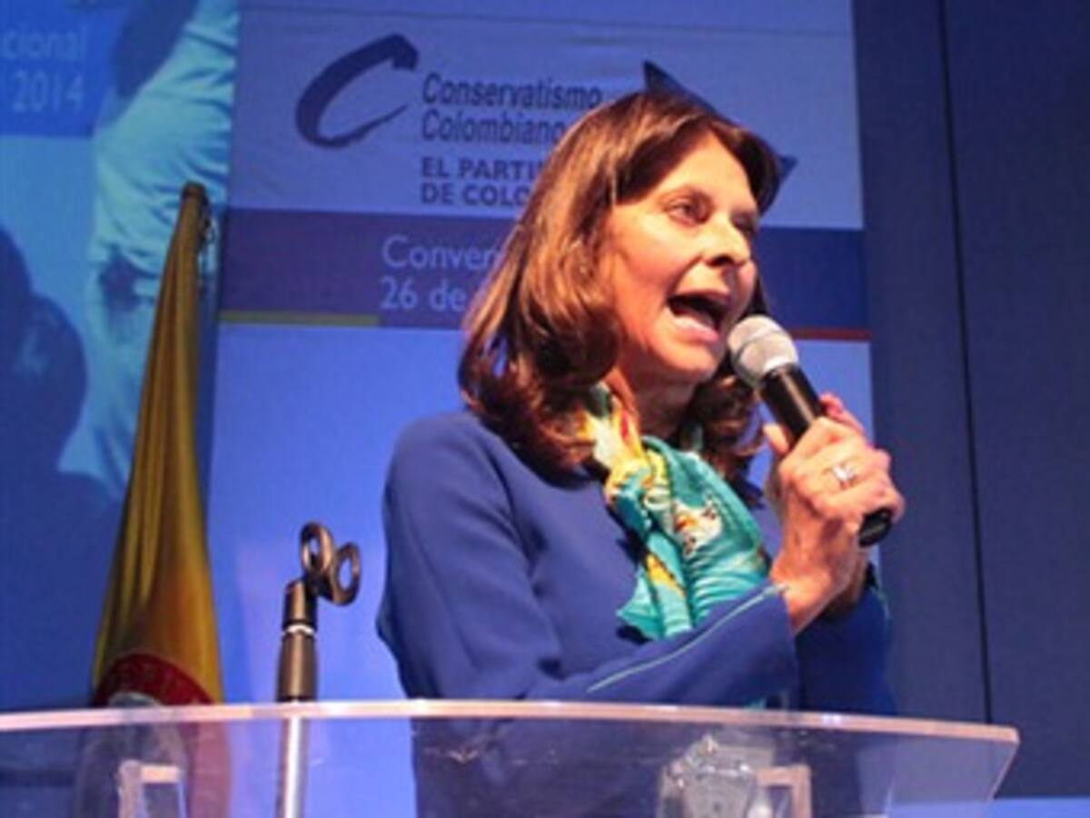 CNE debe cumplir la ley y no apoyar doble militancia: Marta Lucía Ramíre