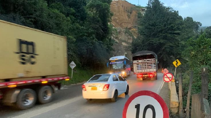 Director del Invías, y director Policía Tránsito, Quindío