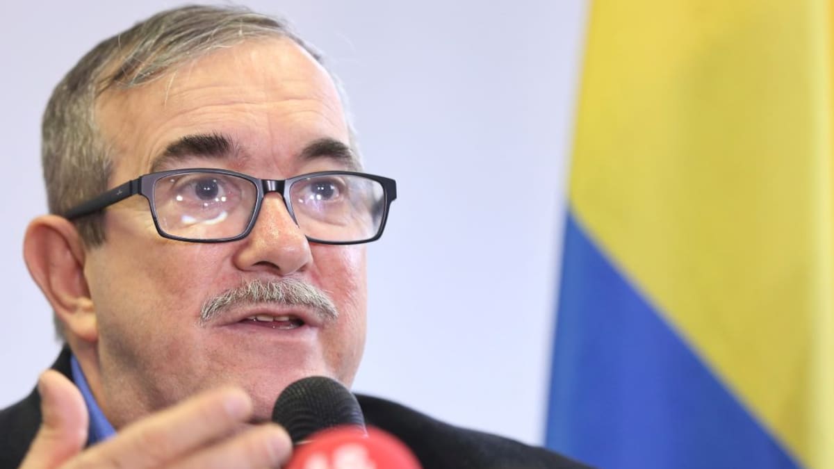 Rodrigo Londoño ofrece reunirse con comandante de ELN para hablar sobre proceso