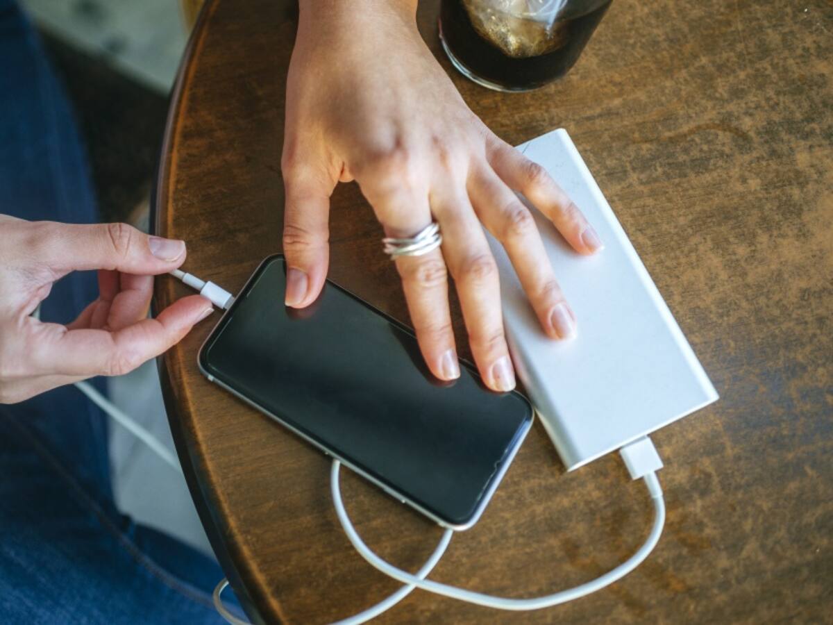 Crean un cargador que utiliza el calor del cuerpo