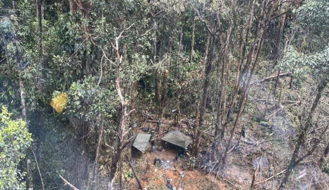 Asi quedó el campamento de disidencias FARC bombardeado en Caquetá.