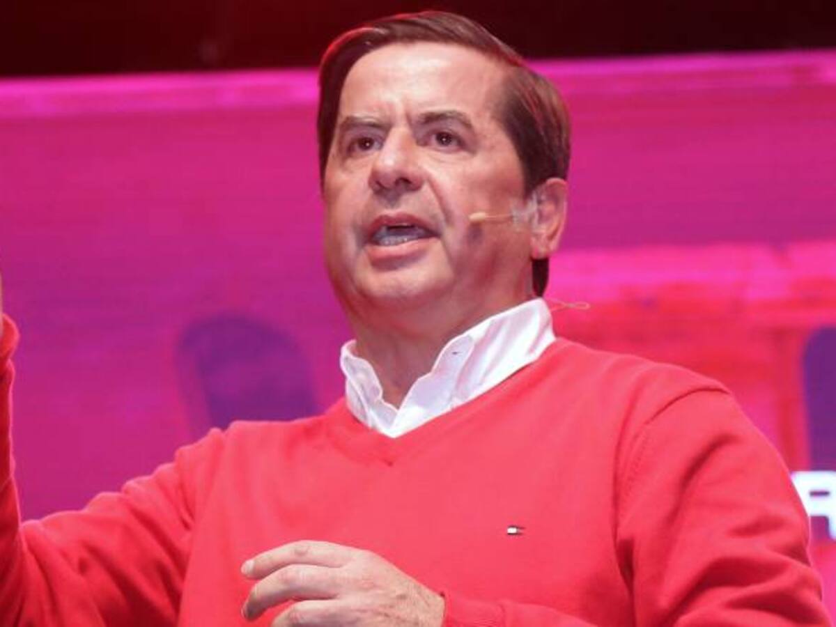 Cristo denuncia guerra sucia contra su campaña