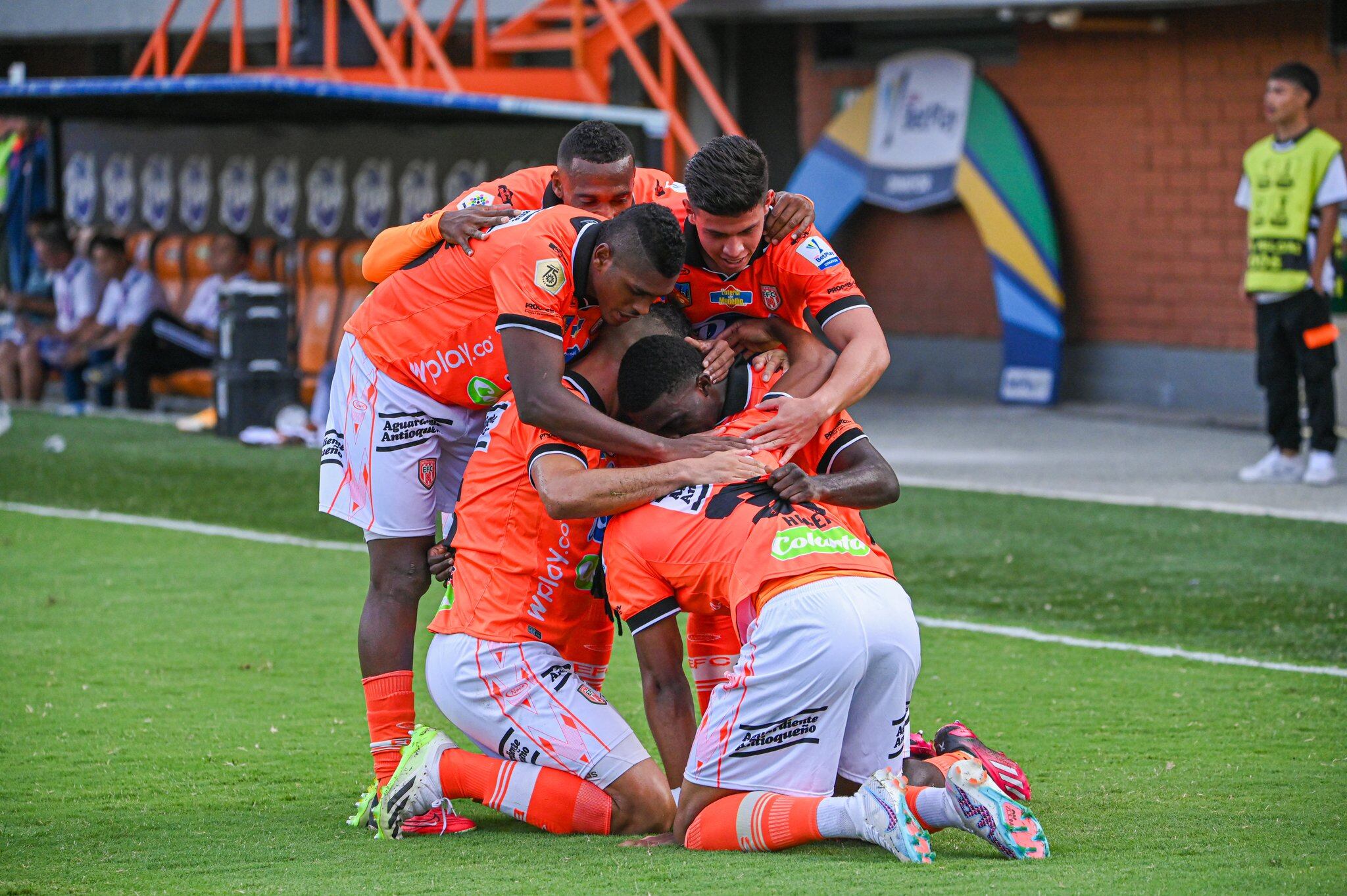 Twitter: @EnvigadoFC