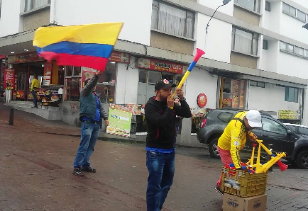 Celebración en Manizales después del triunfo de la selecicón Colombia en Rusia