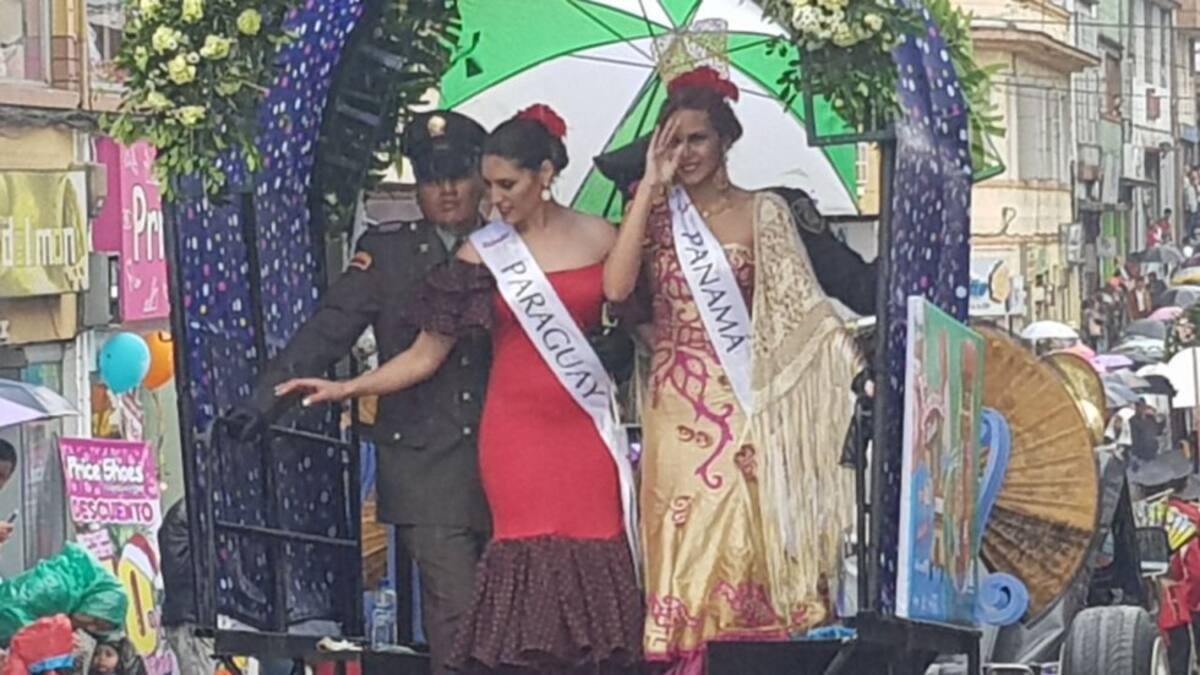 El desfile de las Carretas del Rocío en el cuarto día de la Feria de Manizales