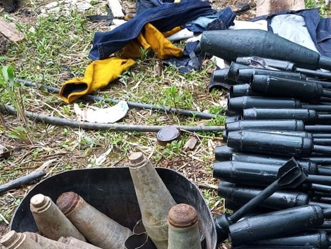 Encuentran depósito taller para fabricar explosivos de disidencia en Cauca