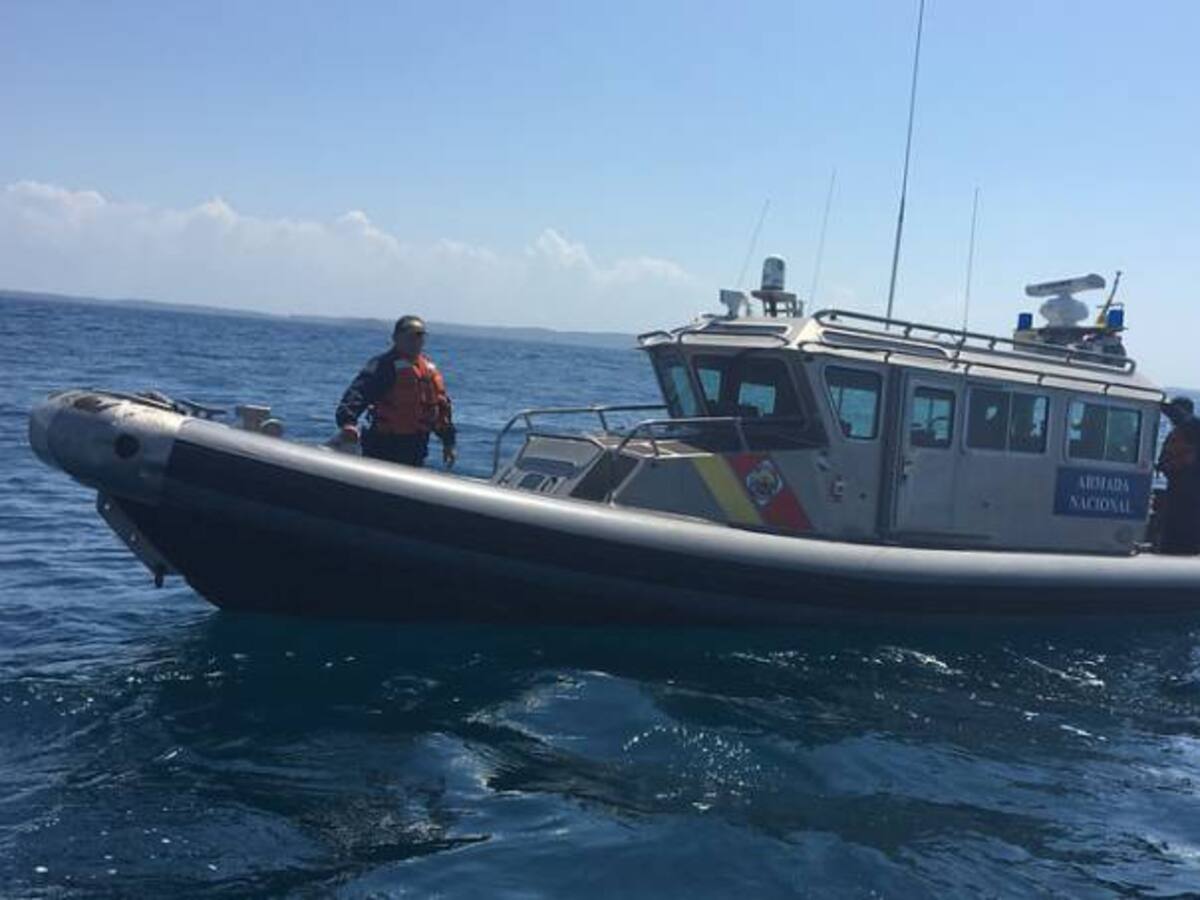 La Armada Nacional capturó siete piratas de mar que asaltaron una lancha en el Pacifico sur