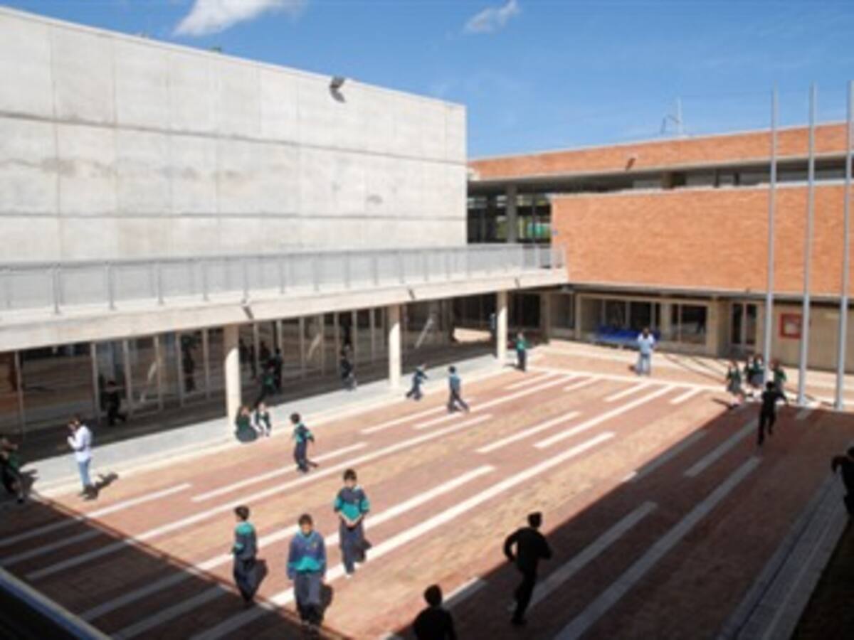 42 colegios se cerrarían por deterioro si no se aprueba el cupo de endeudamiento