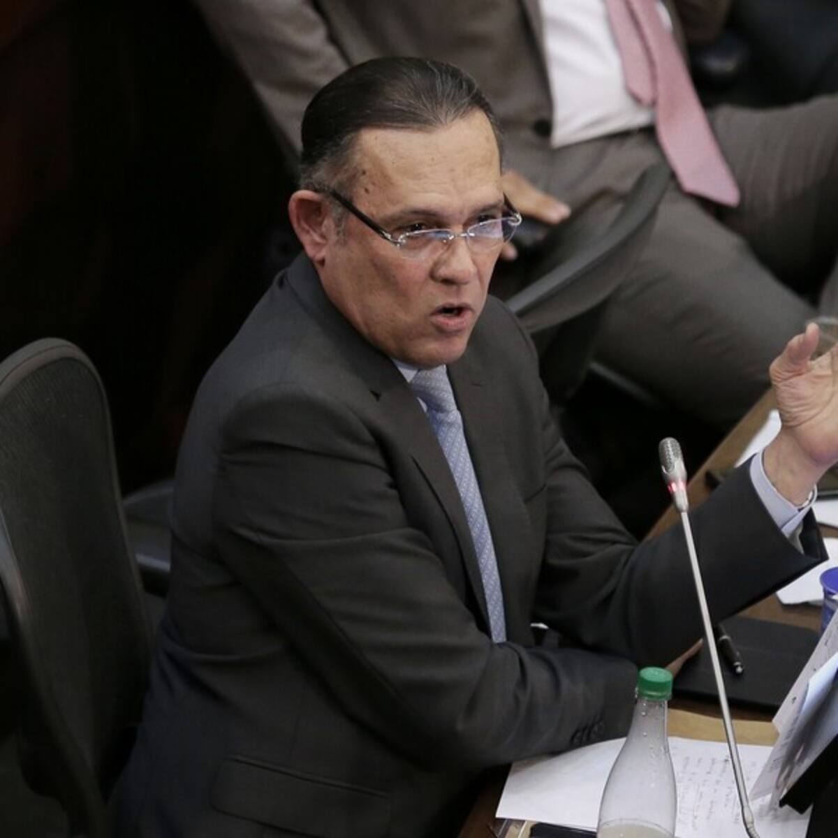 Efraín Cepeda renunció a la presidencia del Partido Conservador