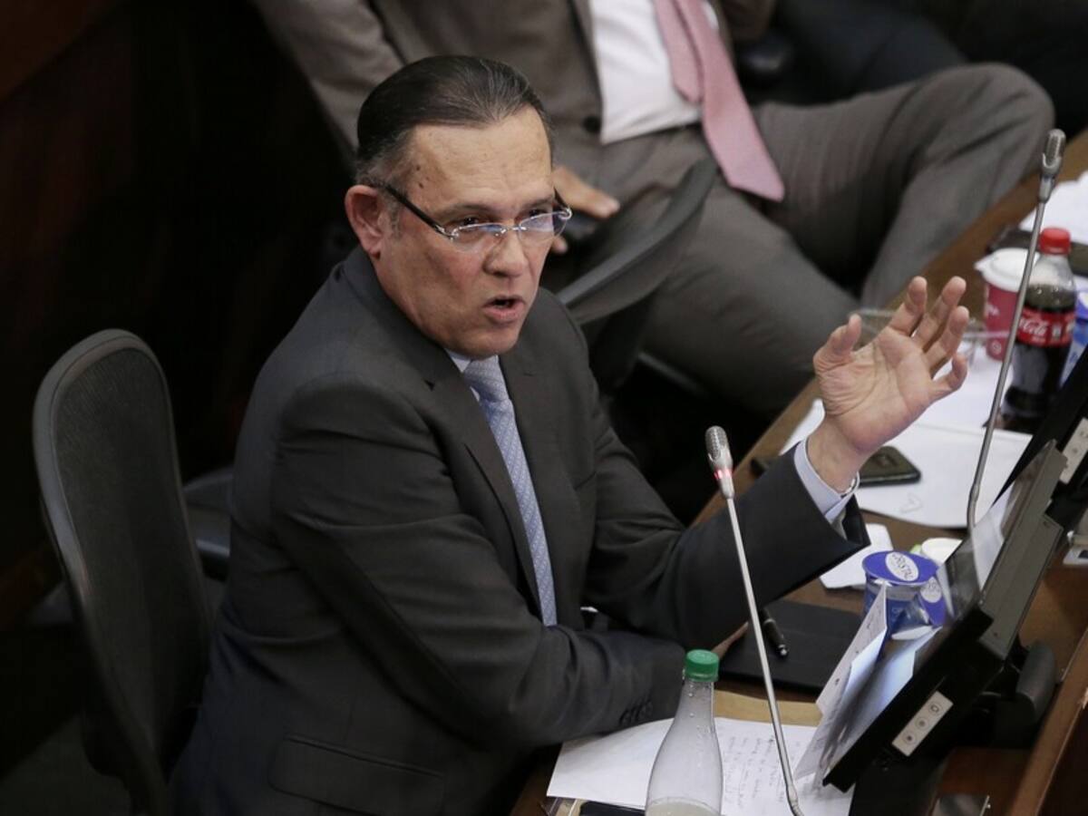 Demuestran cero voluntad de paz: Efraín Cepeda al ELN tras declarar “crisis” en proceso