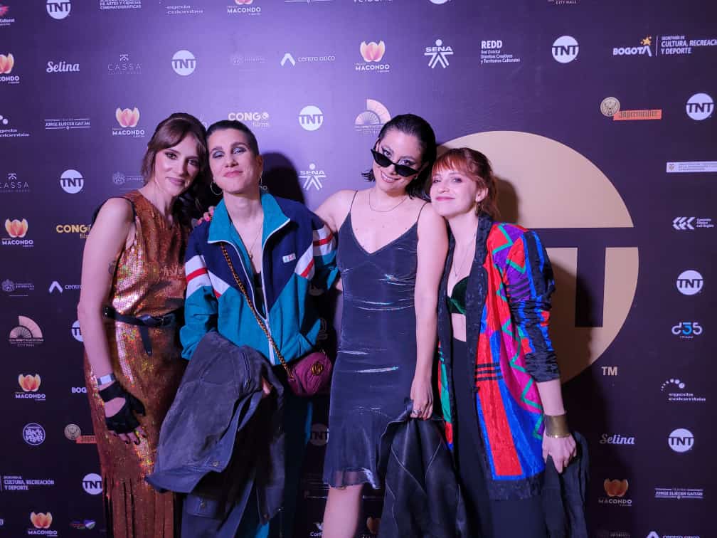 Elenco y directora de ‘Leading Ladies’