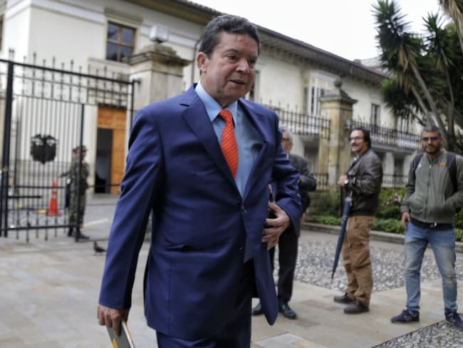 Julio Roberto Gómez habría sido trasladado hace unos días a una clínica de Bogotá luego de presentar complicaciones relacionadas al Covid.19