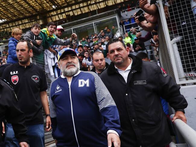 ¡Se acabó el sueño! Maradona deja de ser DT de Gimansia en Argentina