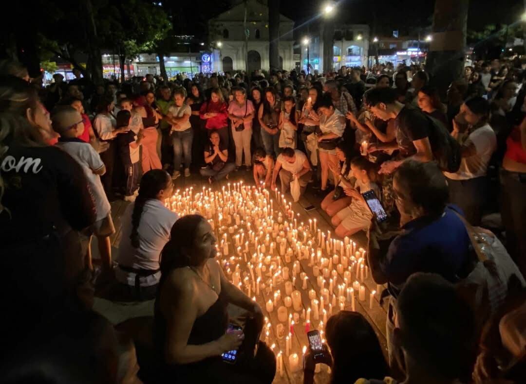 Velatón pidiendo justicia por la muerte de Juan Esteban Yepes en Itagüí. Foto: cortesía