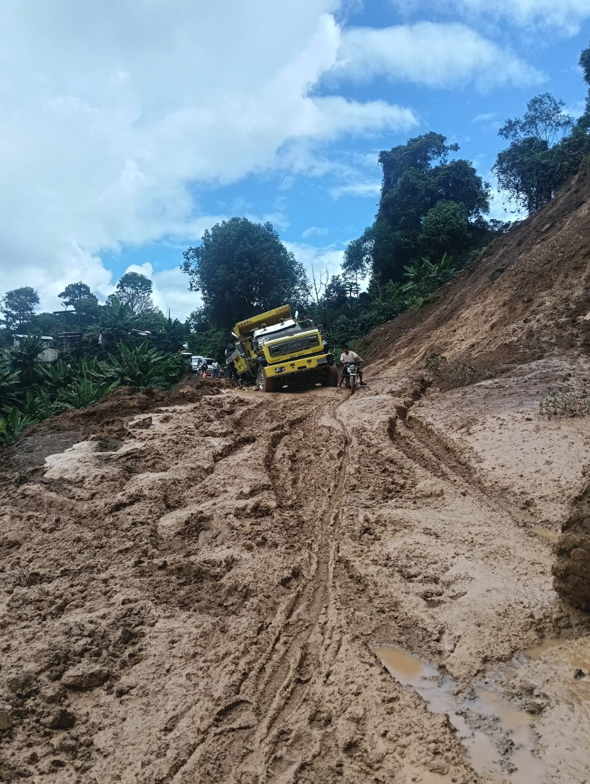 Organismos de socorro atienden emergencias por lluvias en municipios del centro y sur del departamento.