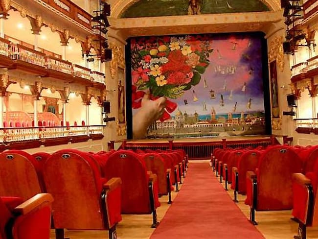 Hay Festival estrena nueva dotación del Teatro Adolfo Mejía en Cartagena