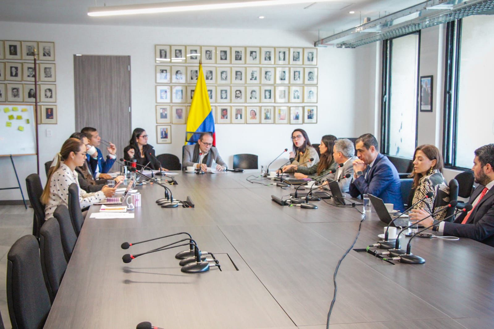 MinTrabajo inició diálogos con D1 sobre investigaciones y hallazgos laborales en su contra