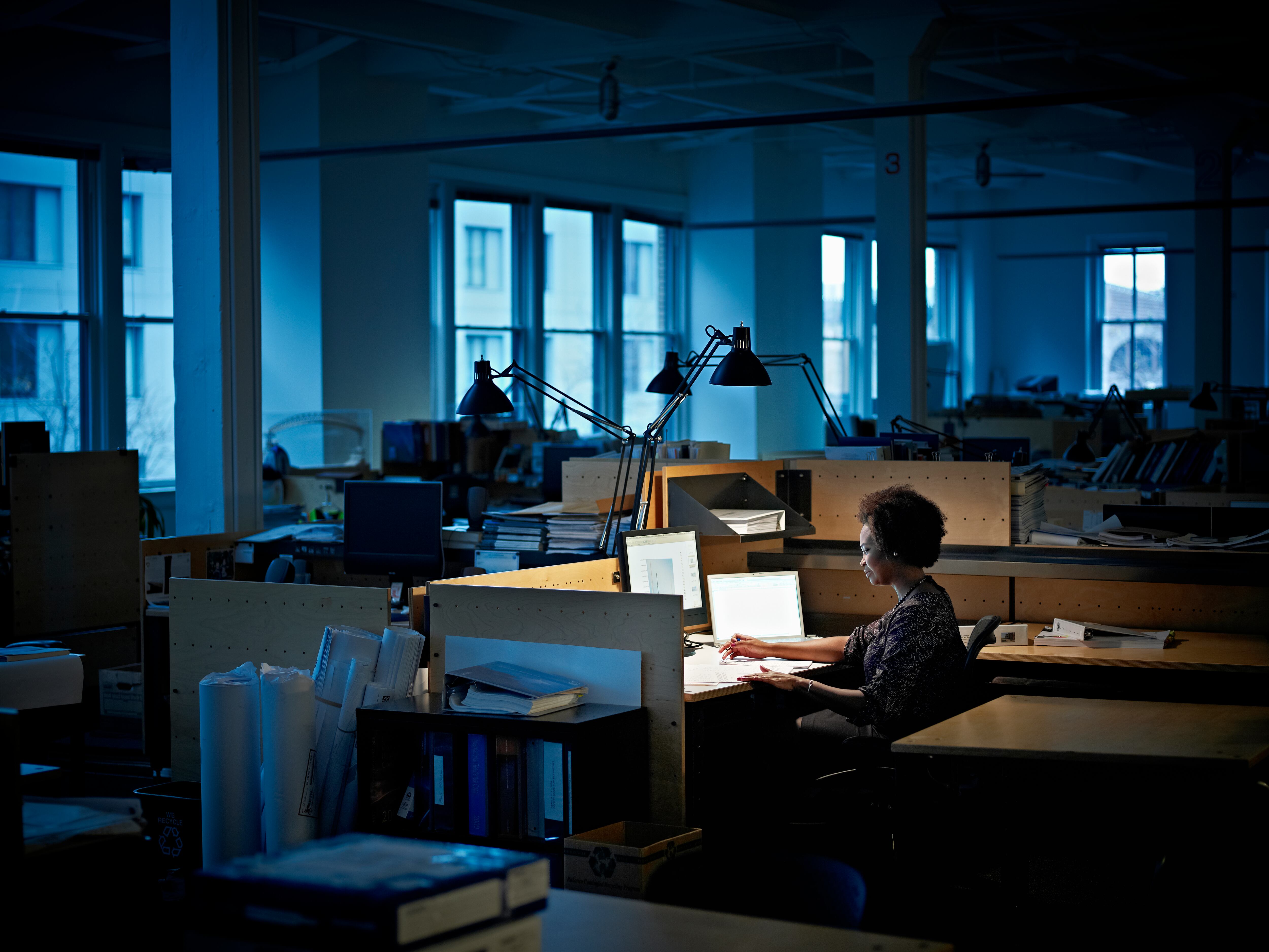 Imagen de referencia a jornada laboral nocturna/ Getty Images