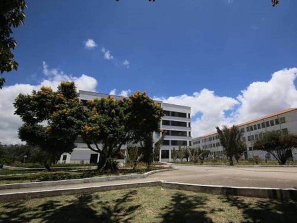 En dos años y medio se firmaron en la UPTC 3.879 Contratos de Prestación de Servicio