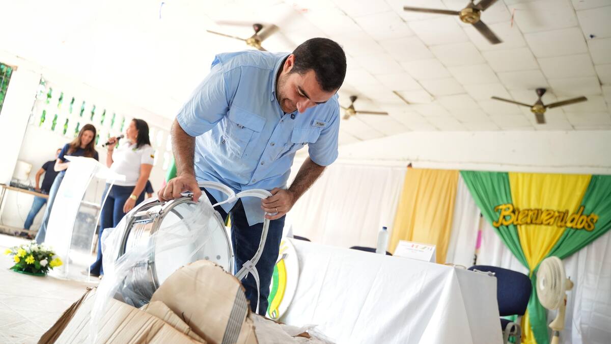 Gobernador entregó dotación a Banda de Paz en Margarita, sur de Bolívar
