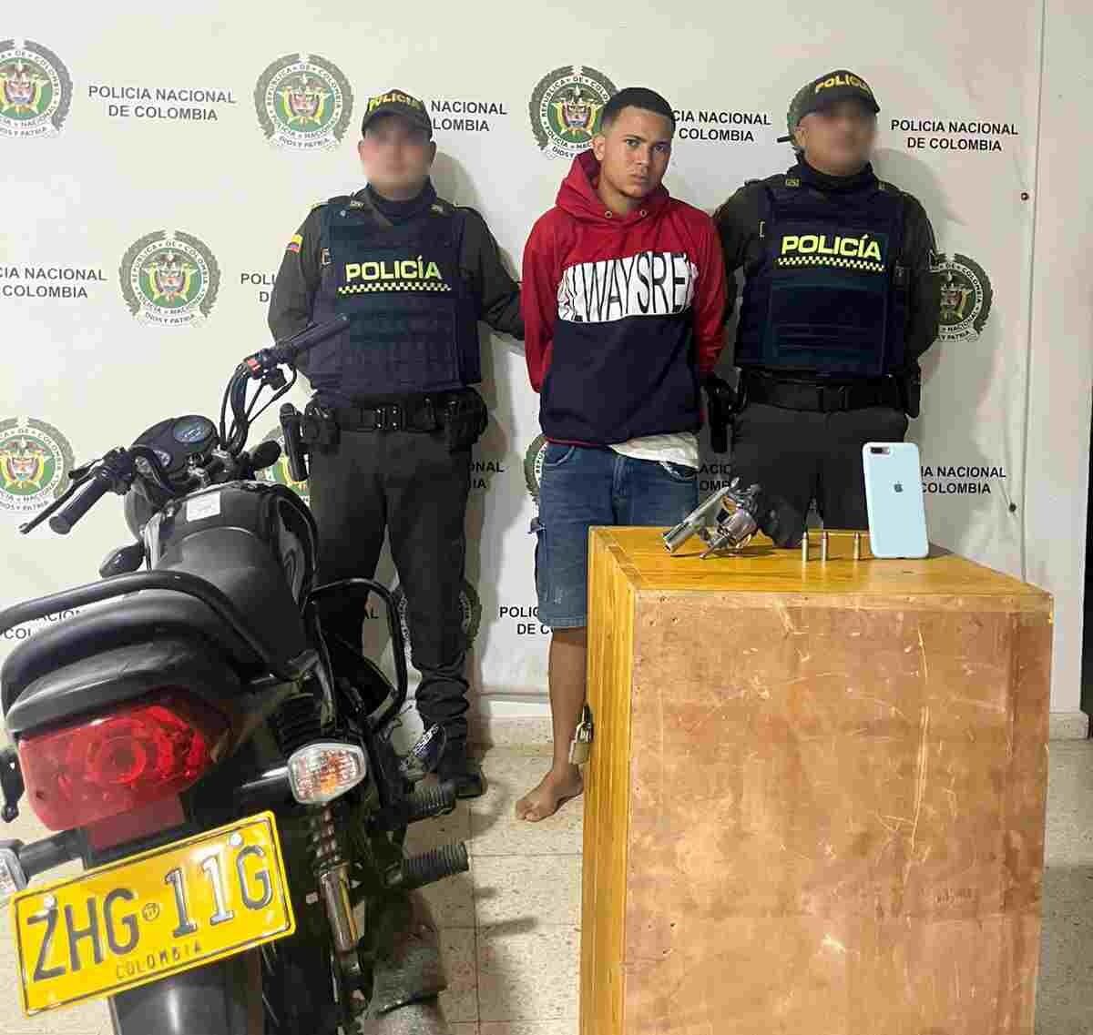 Tres presuntos delincuentes capturados con armas de fuego ilegales en Cartagena