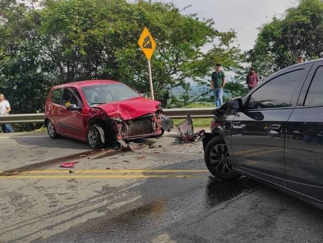 Ocho heridos en fuerte accidente en una vía de Santander